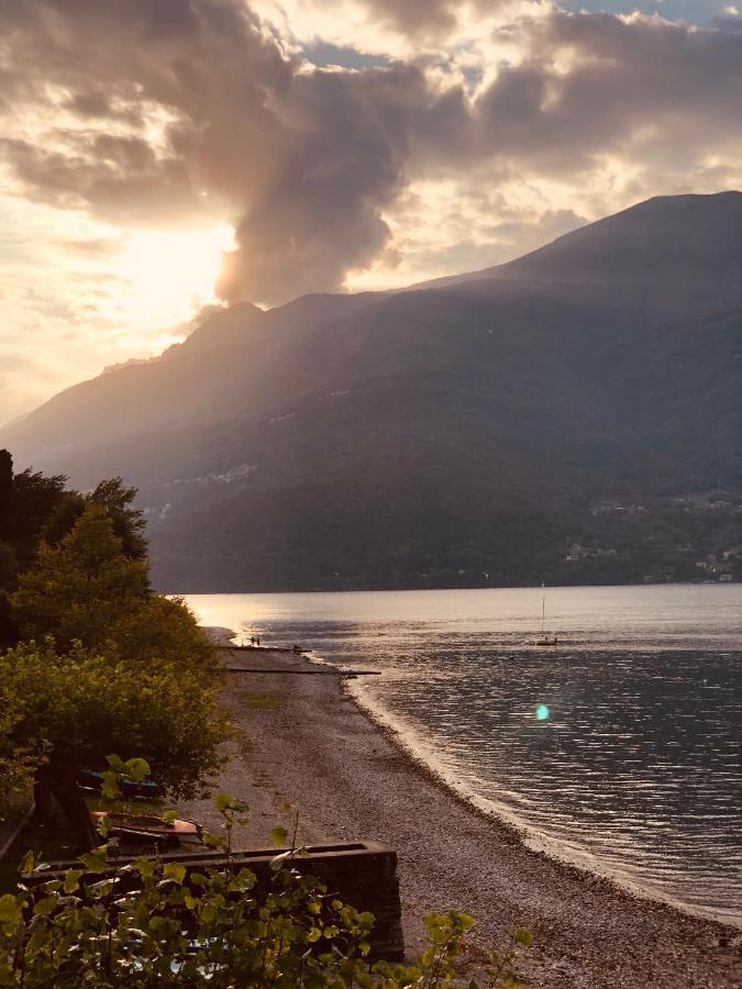 Cottage il Cigno con accesso al lago - Como Lake Dervio Esterno foto